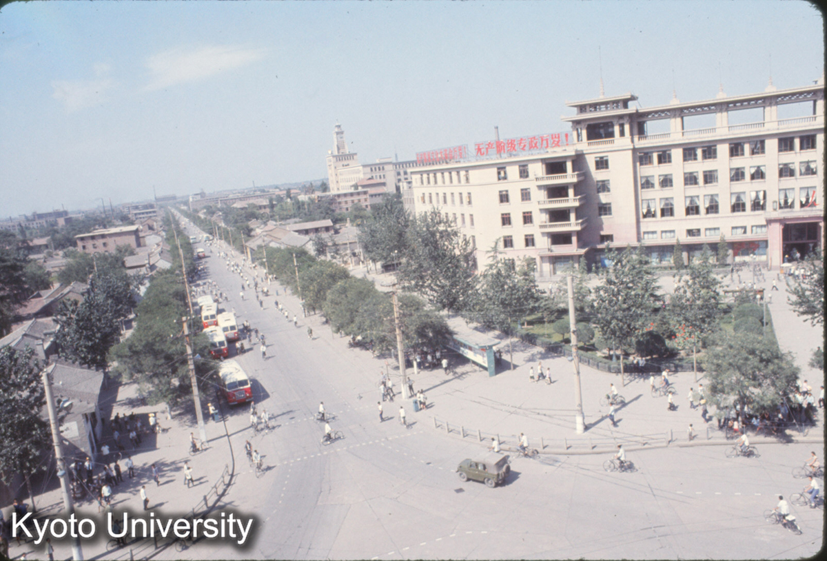 622_西安 鐘楼上より (1)