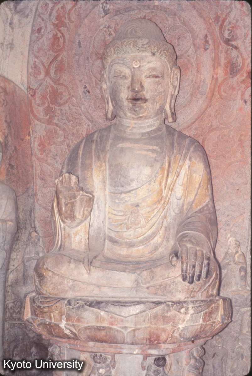 877_龍門 万仏洞 主仏（正壁） (1)