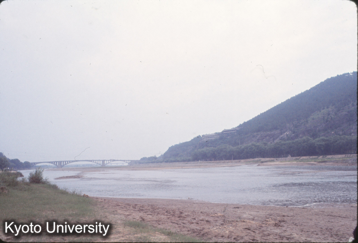 918_伊水 龍門橋 （奉先寺下より） (1)