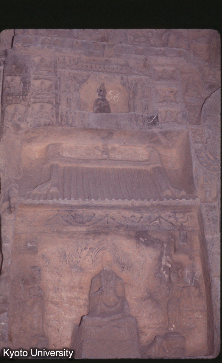 921_龍門 古陽洞 仏殿 (1)