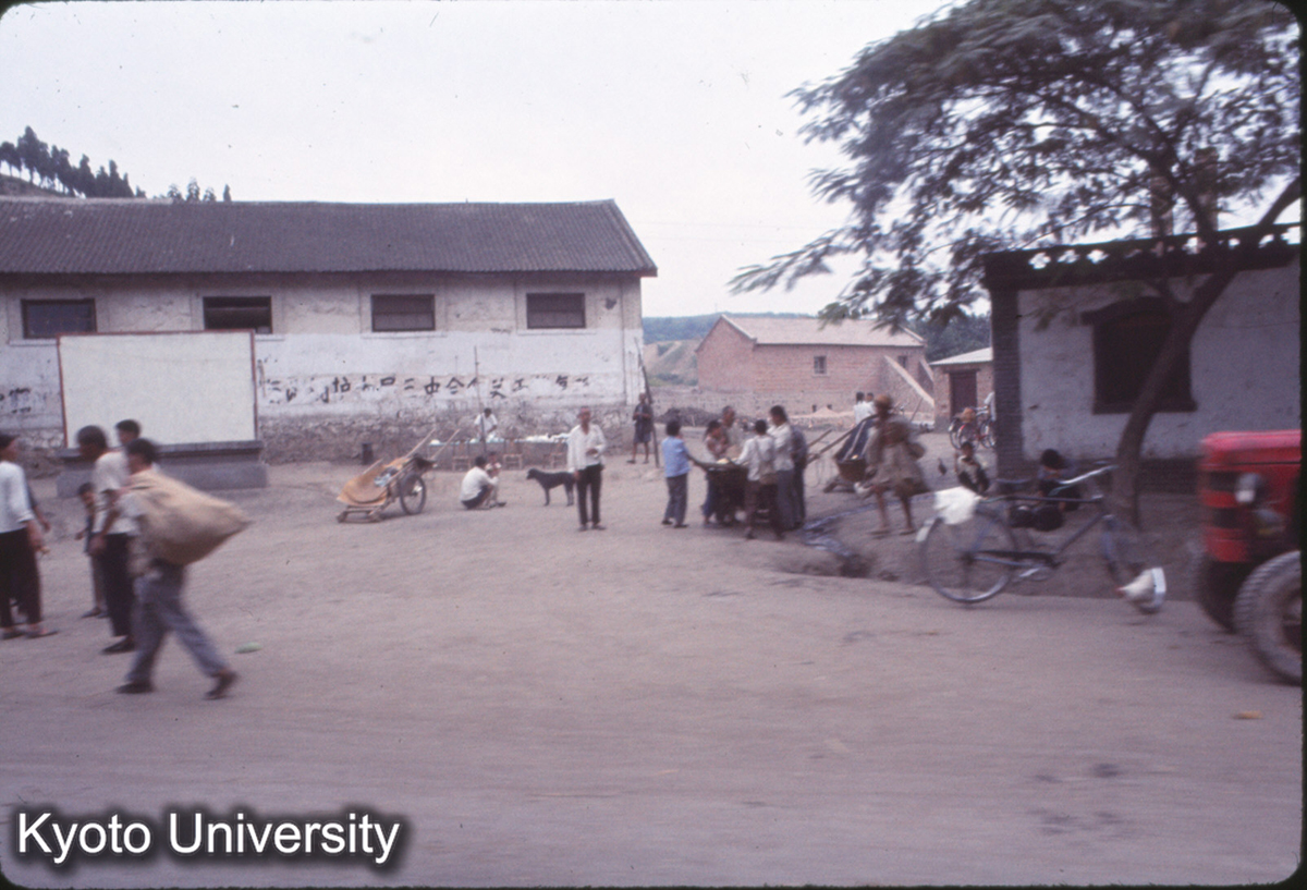 926_洛陽（龍門帰路） (1)