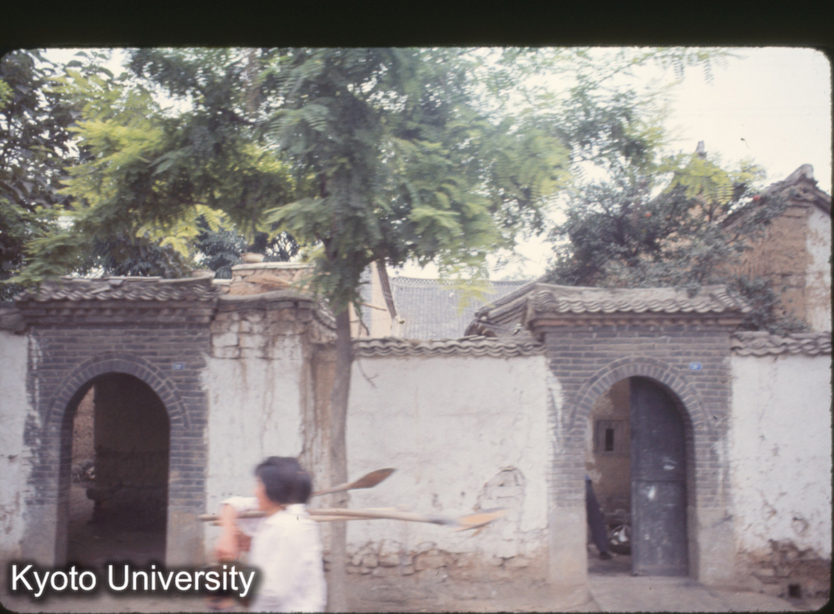 928_洛陽住宅（龍門帰路） (1)