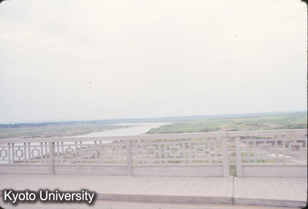 934_洛河（龍門帰途） (1)