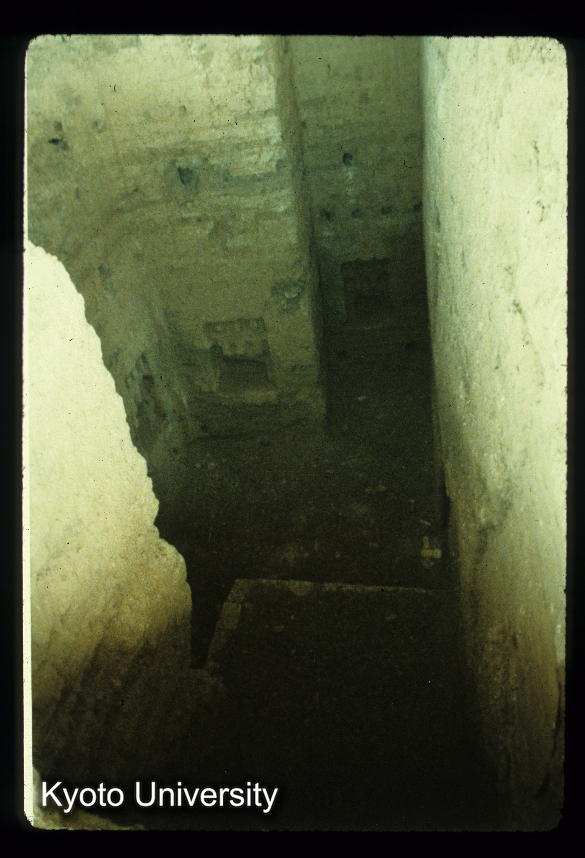 I58_Nush-i-Jan拝火壇 (1)