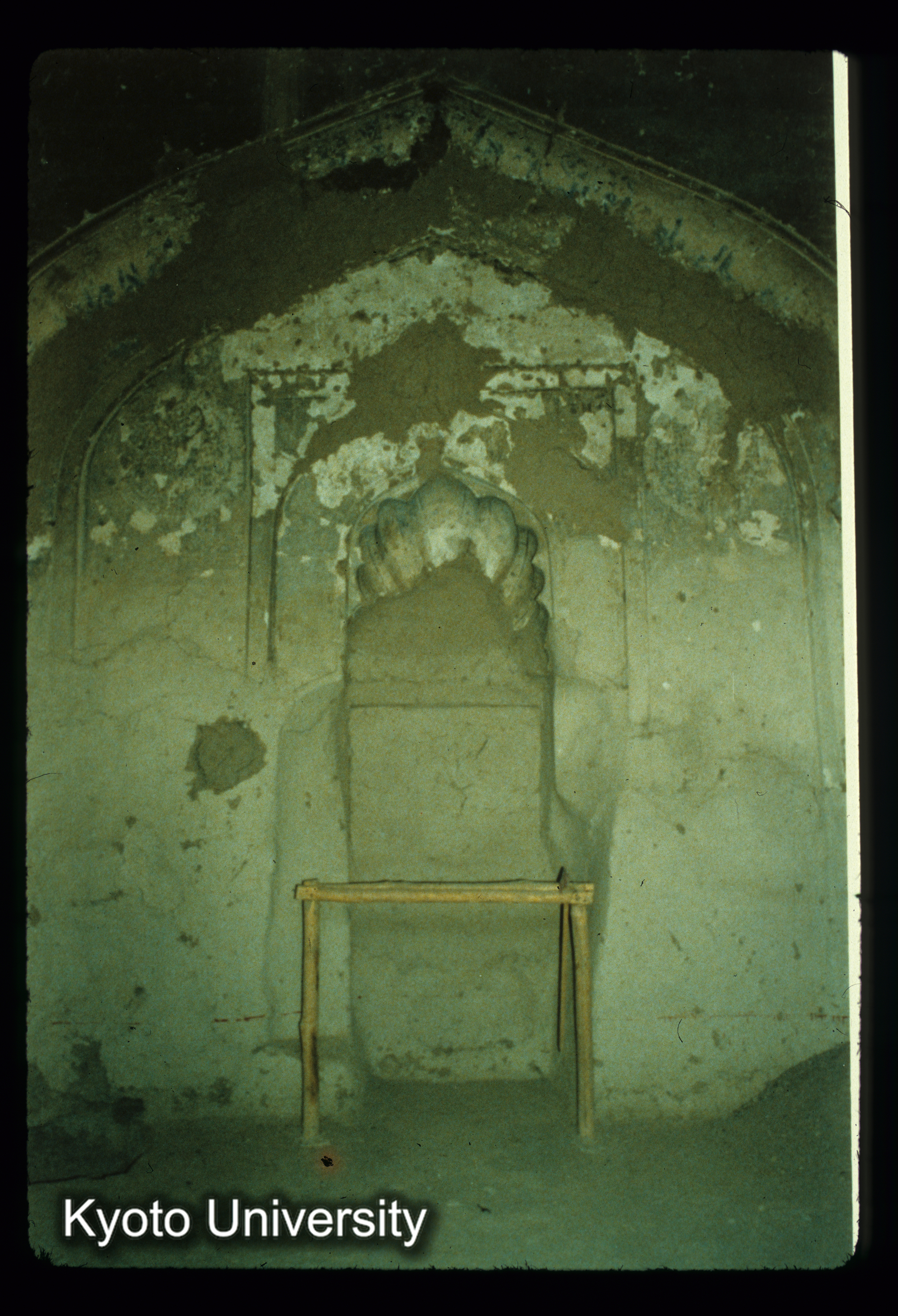 I66_Masjid-i-jamek（Qurvez）側室（vault）のniche (1)