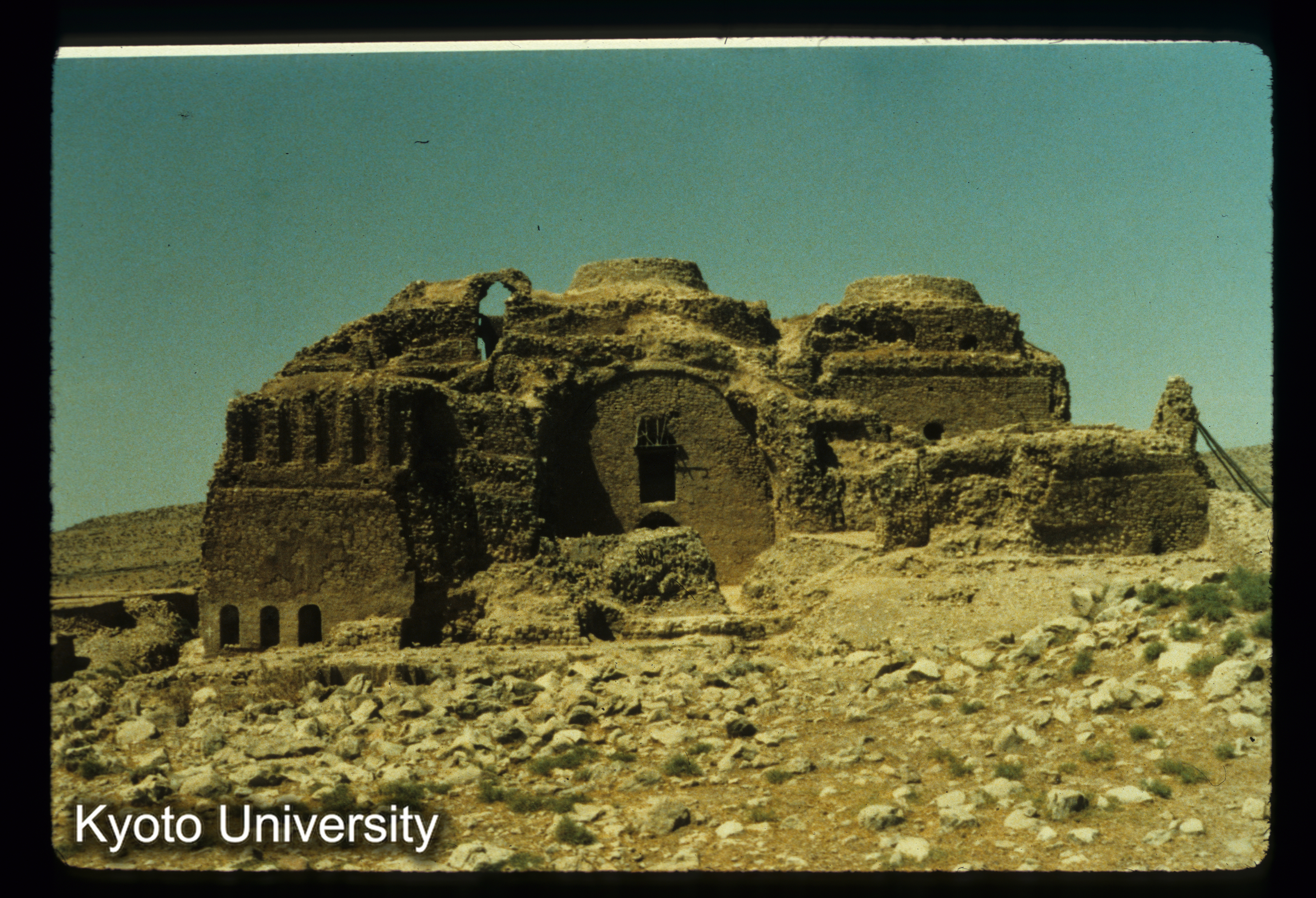 I110_Atishikade（Firuzabad）神殿 Iwan (1)