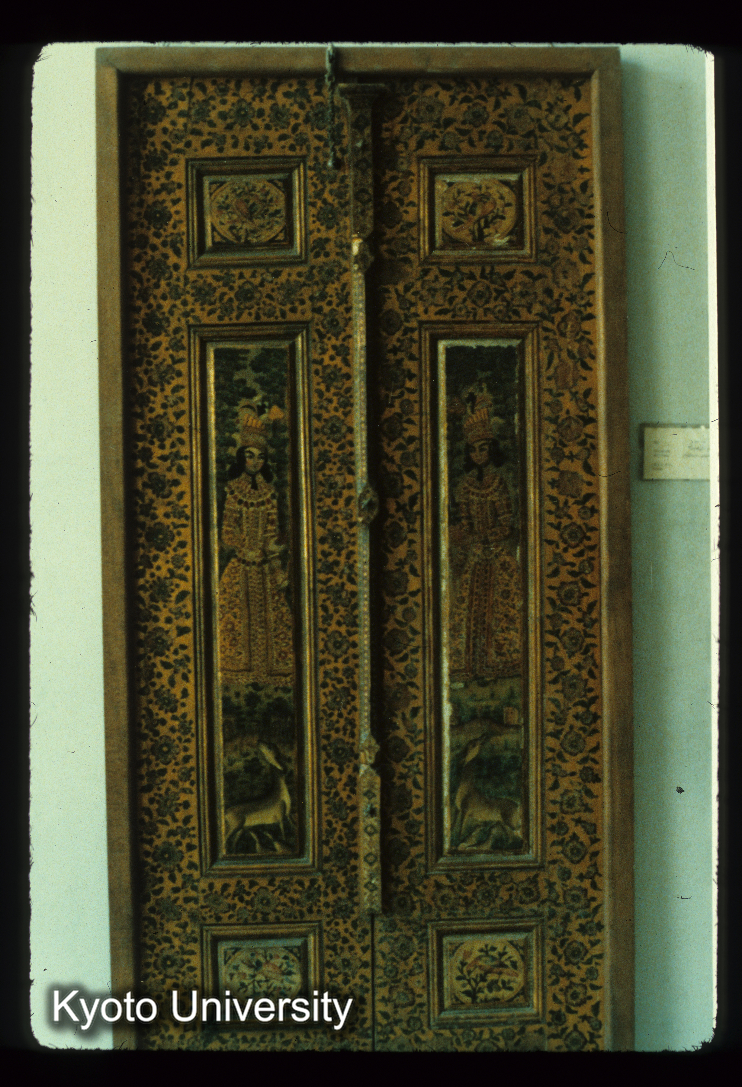 I126_I.B.M. 扉（Esfahan）17thC (1)