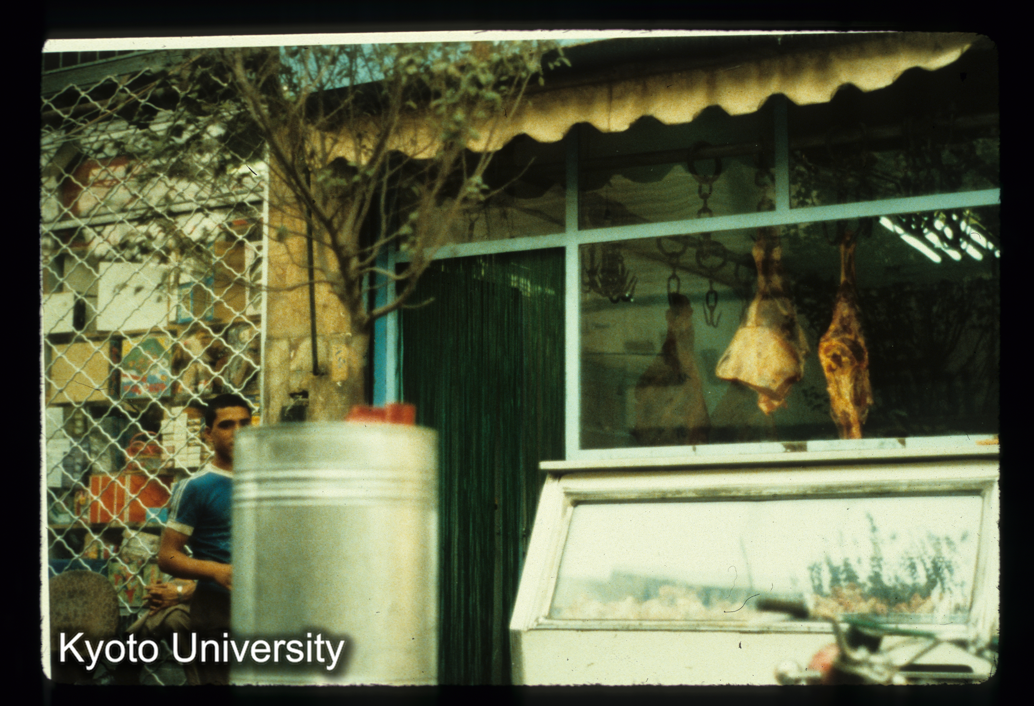 I132_Tehran市内 (1)