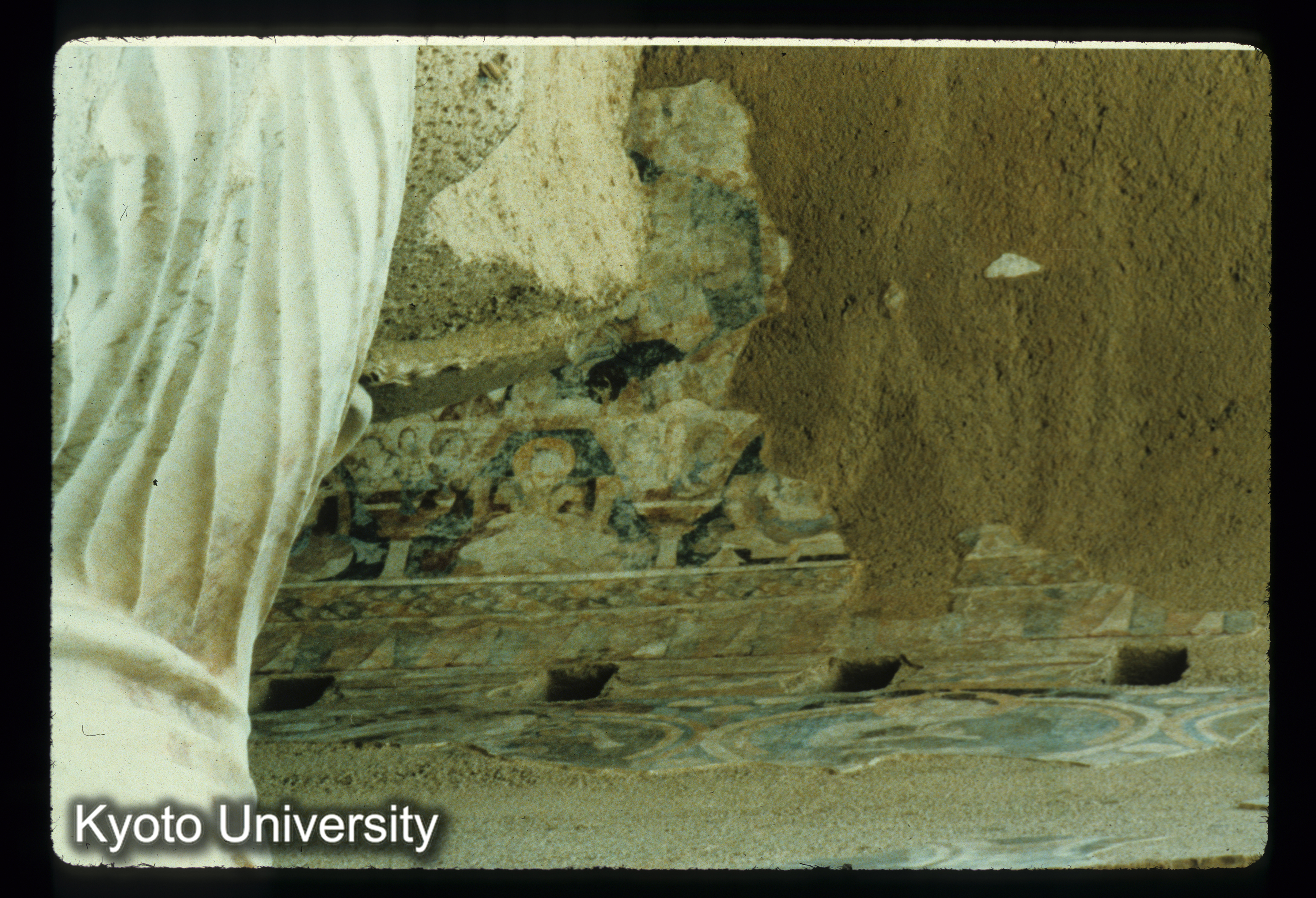 A29_Bamiyan西大仏頭上壁画 (1)