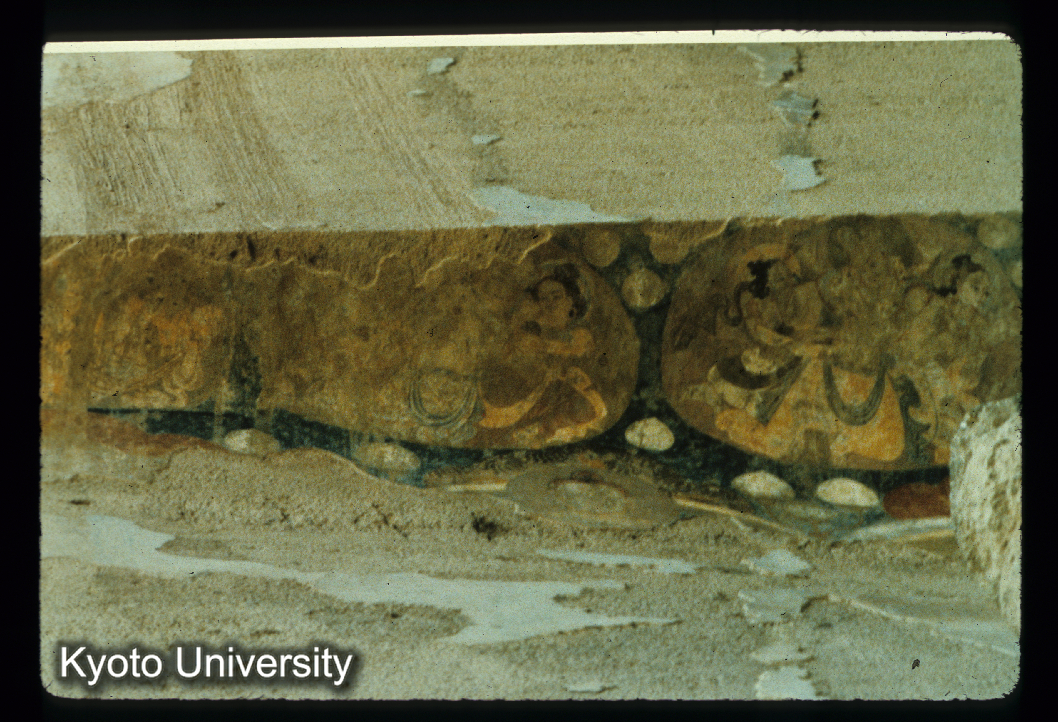 A30_Bamiyan西大仏頭上壁画 (1)