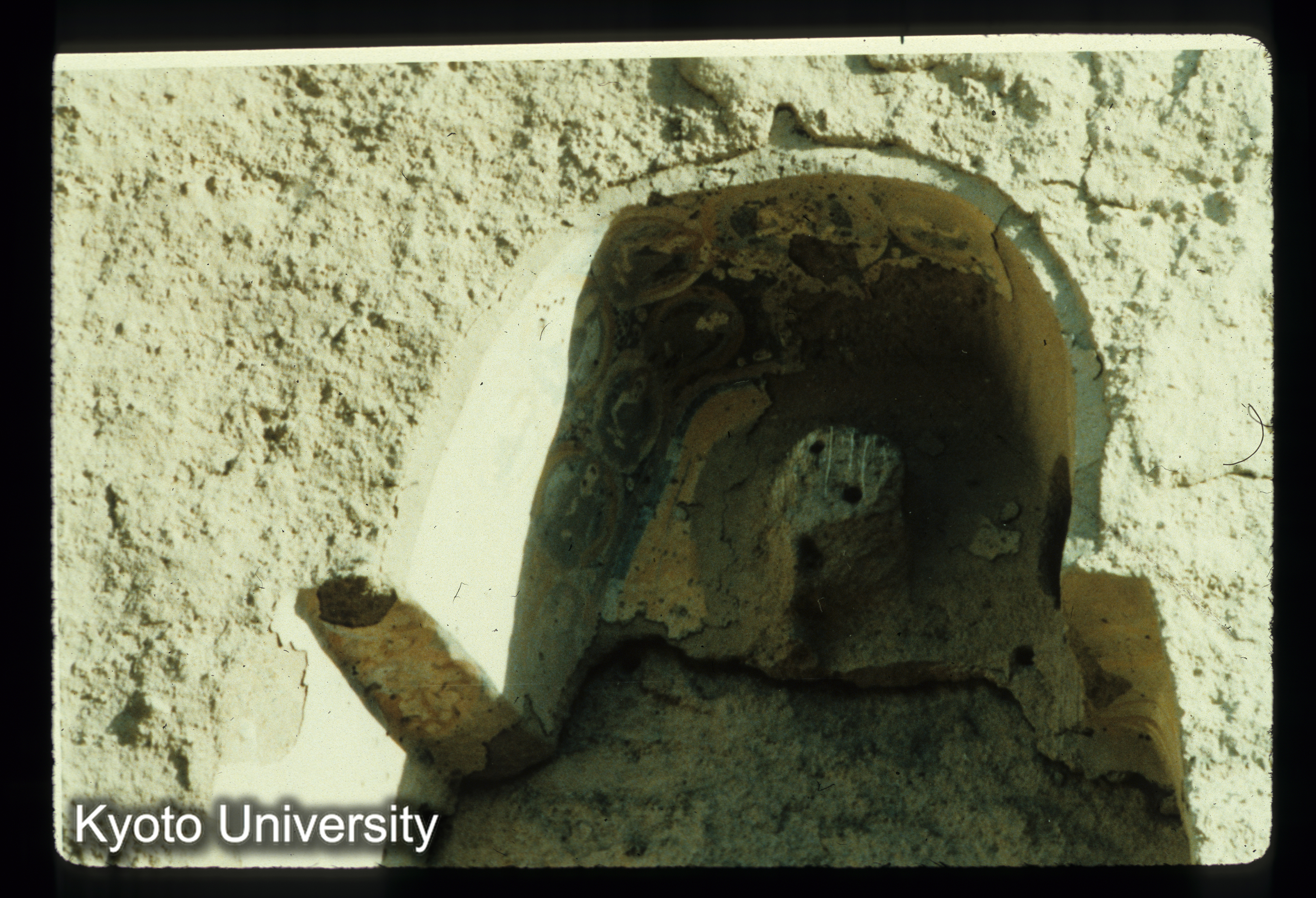 A33_Bamiyan東大仏西の壁画のある窟（坐仏） (1)