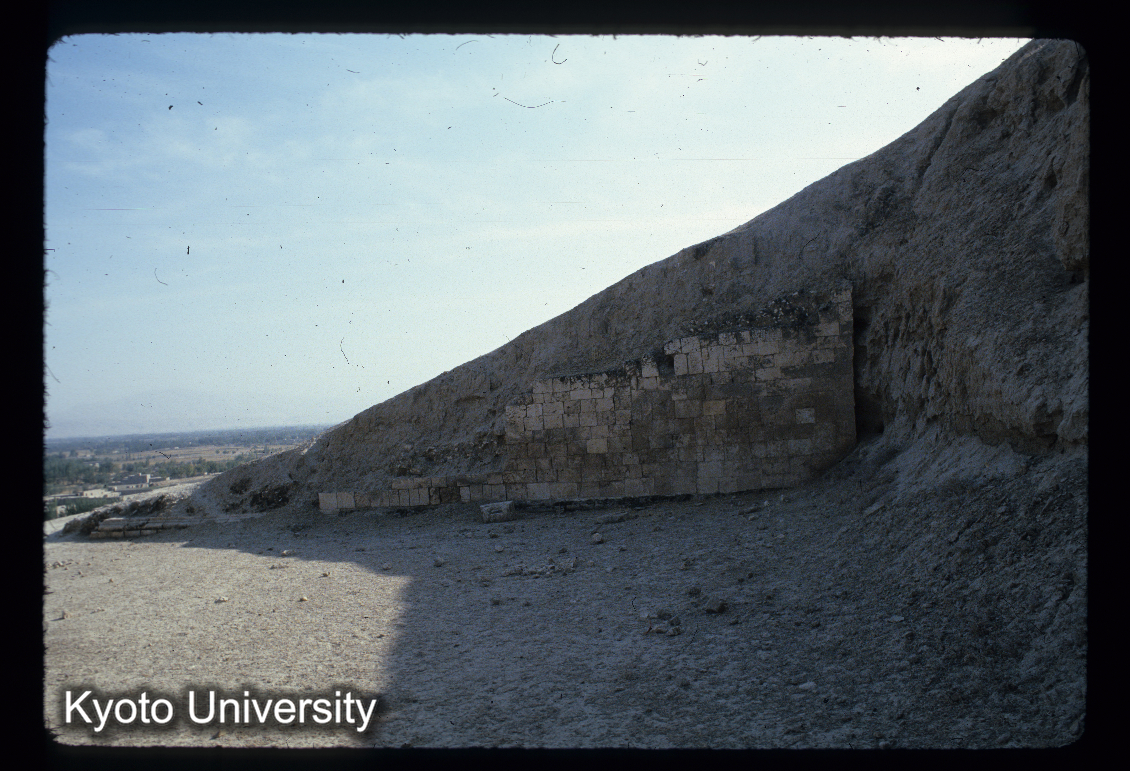 A103_Surkh Kotal 階段側面 (1)