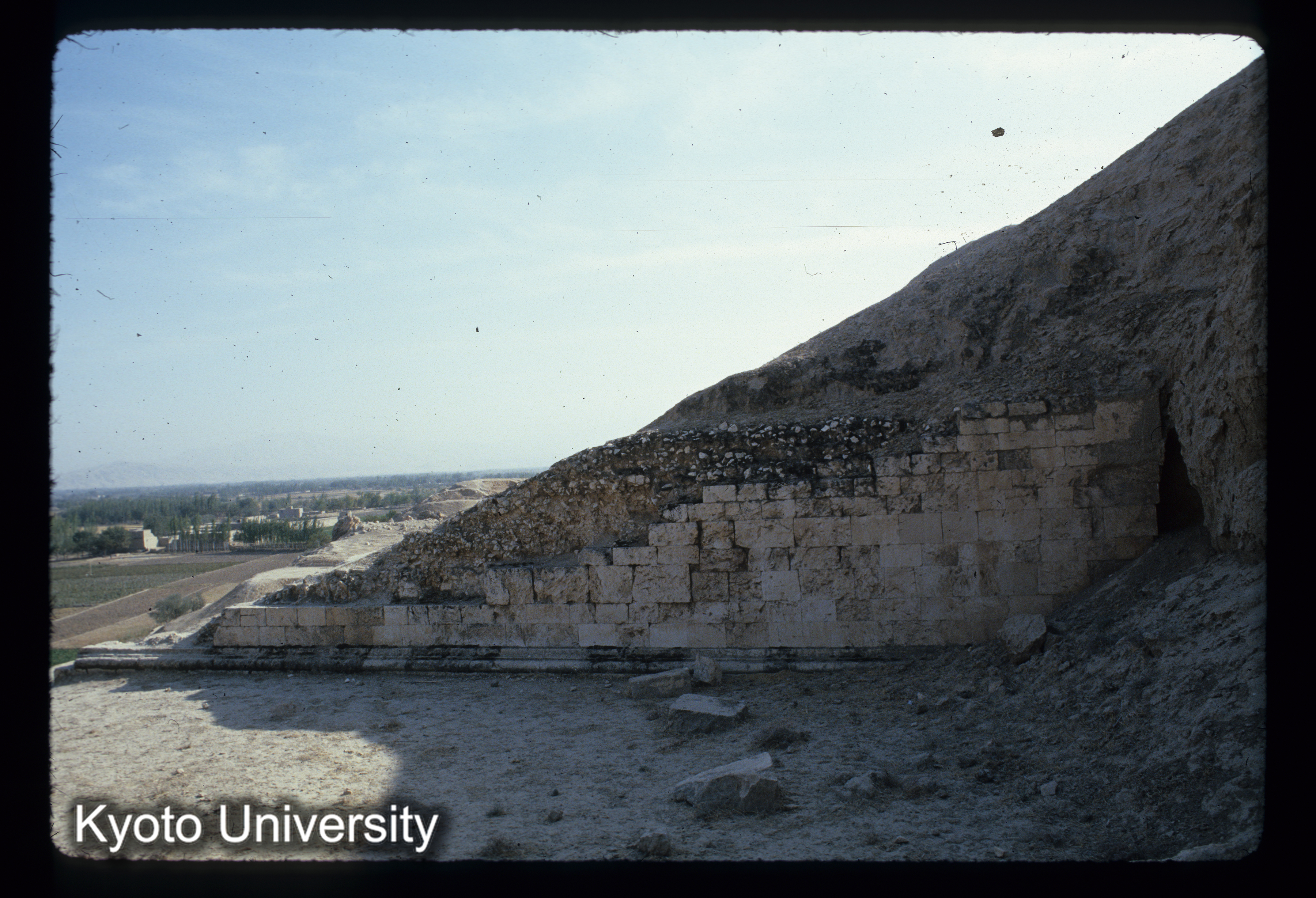 A104_Surkh Kotal 階段側面 (1)