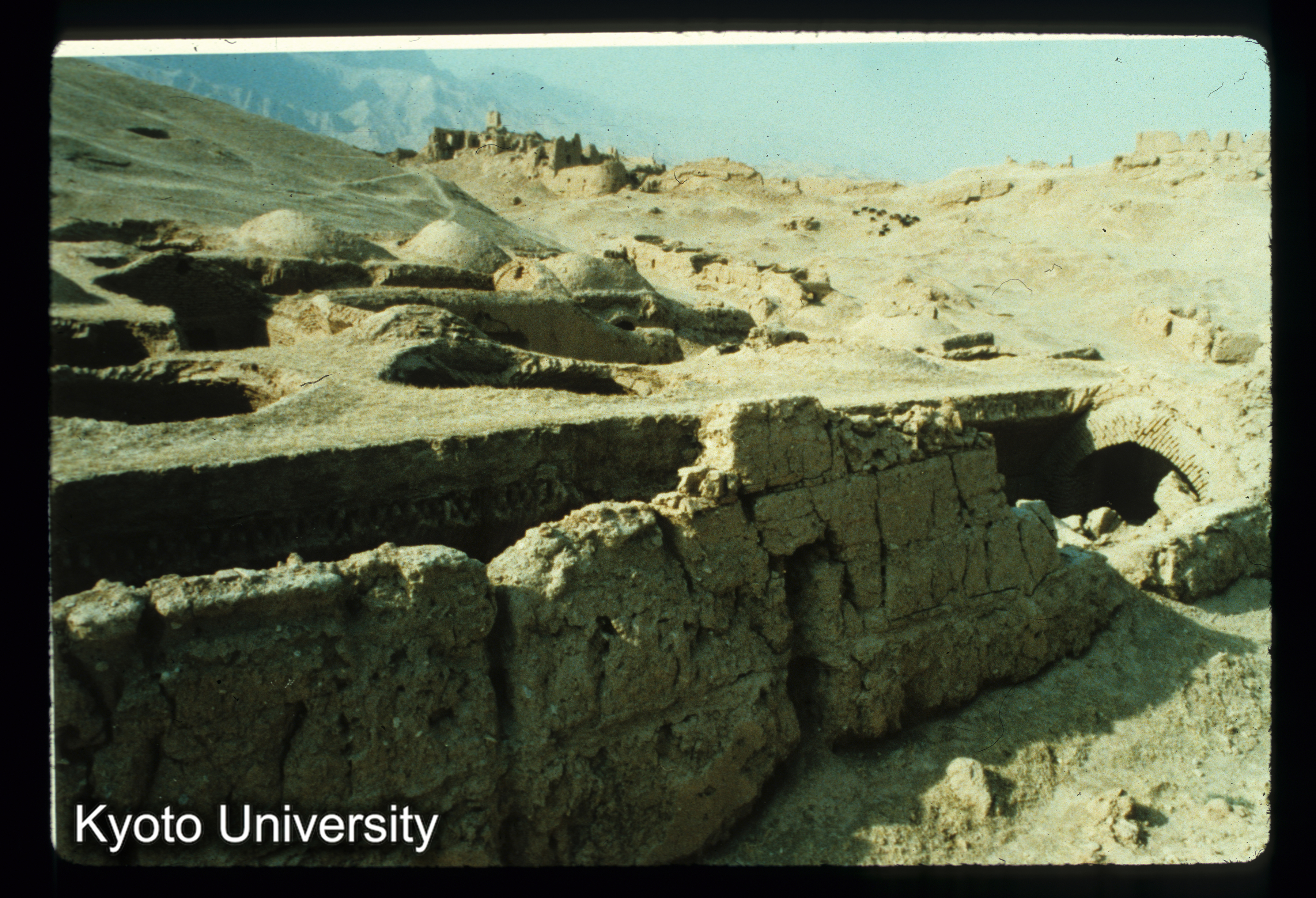 A153_Balahisar 廻廊（Masar-Tarhkurgan） (1)