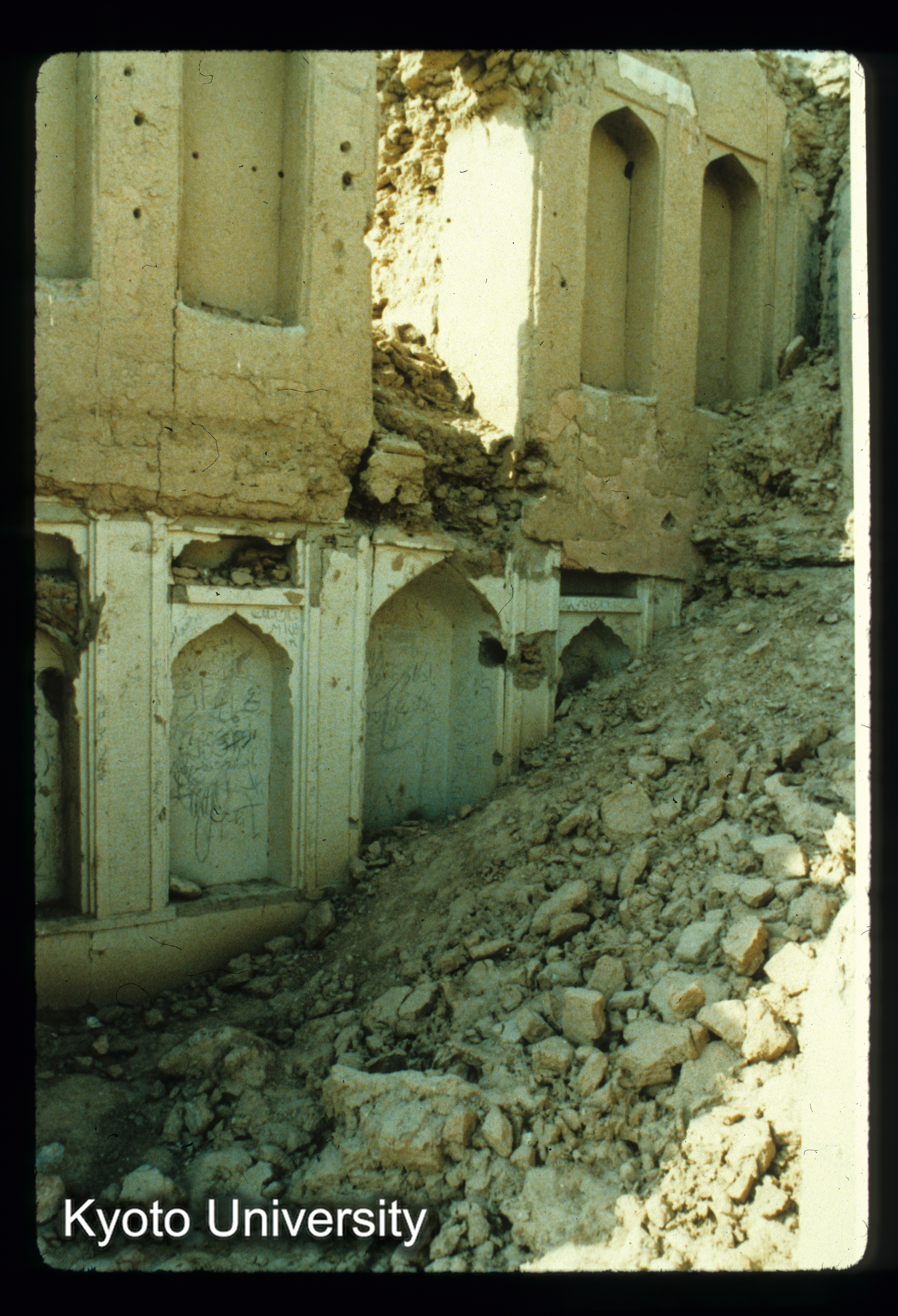 A155_Balahisār イスラム神殿内部 (1)