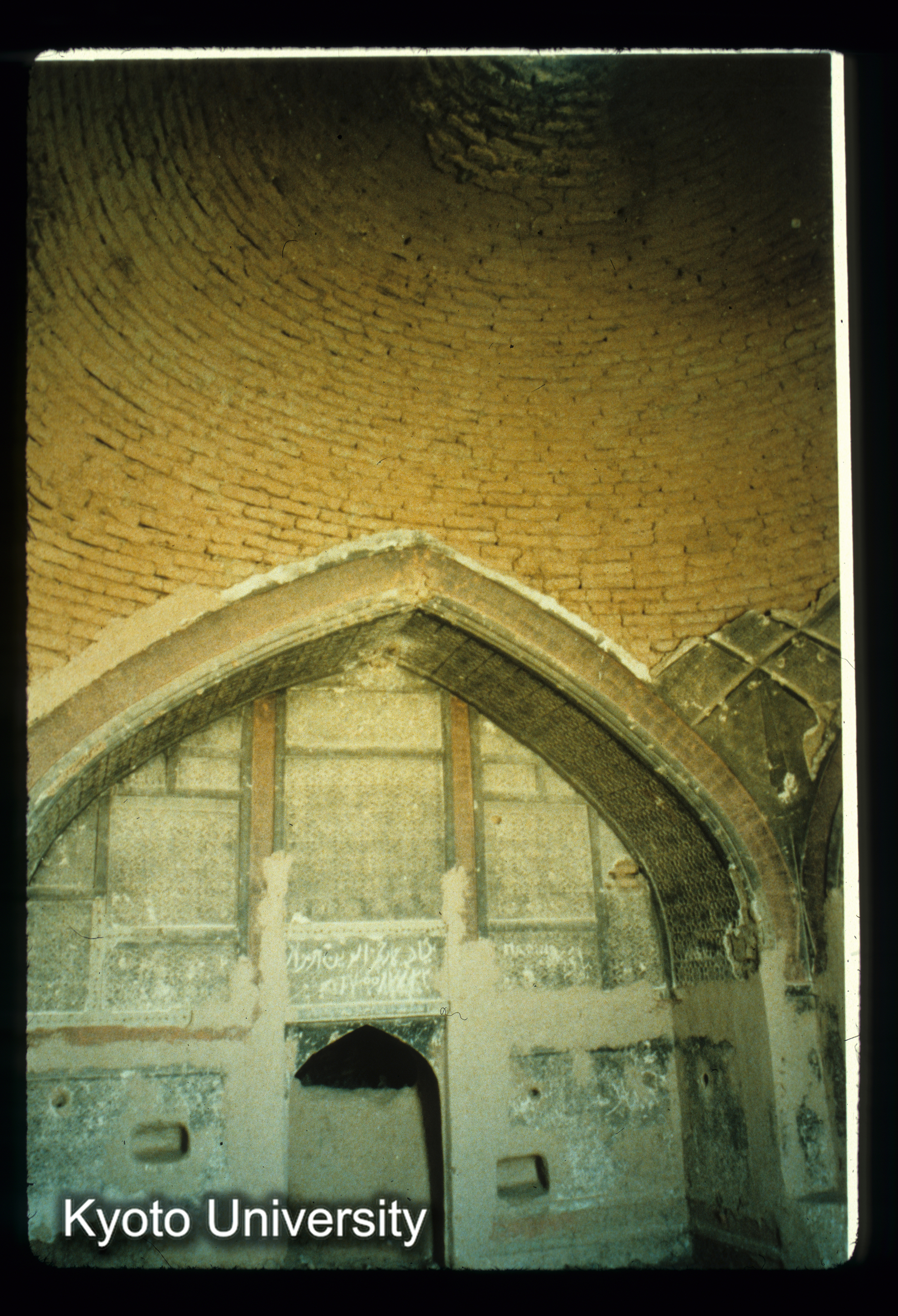 A158_Balahisar ドーム建物内部 (1)