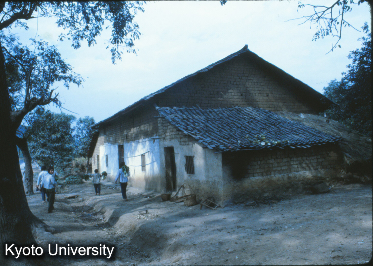 640_陽朔付近の農家 (1)