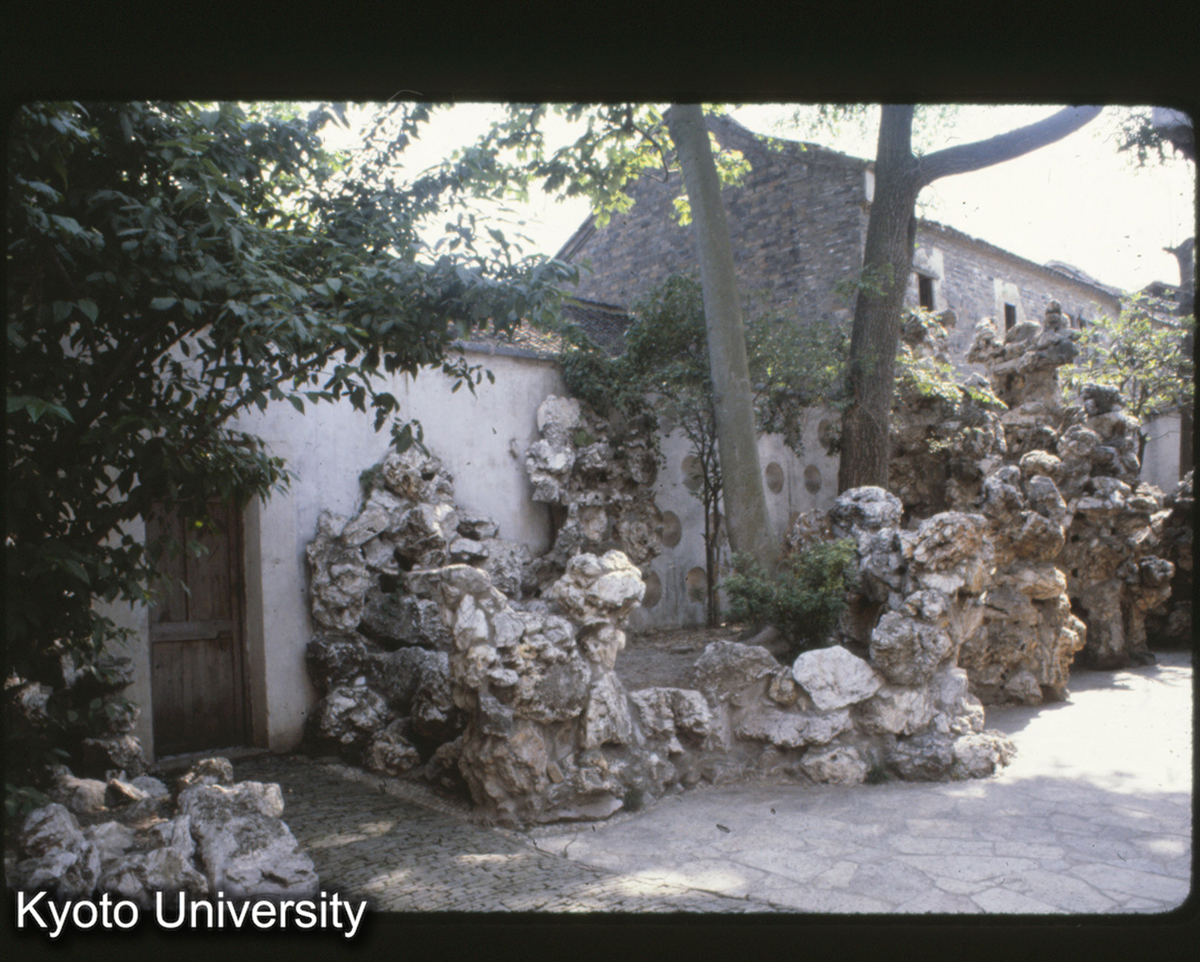 6-31_个園 冬山 宣石_81 (1)