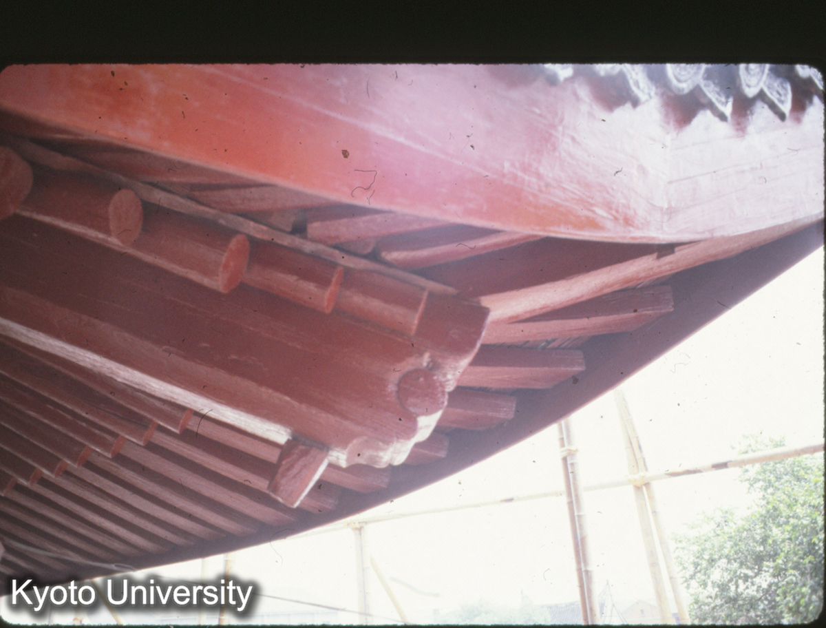 14-10_蘇州玄妙観三清殿（修理中）老角梁のおさまり (1)