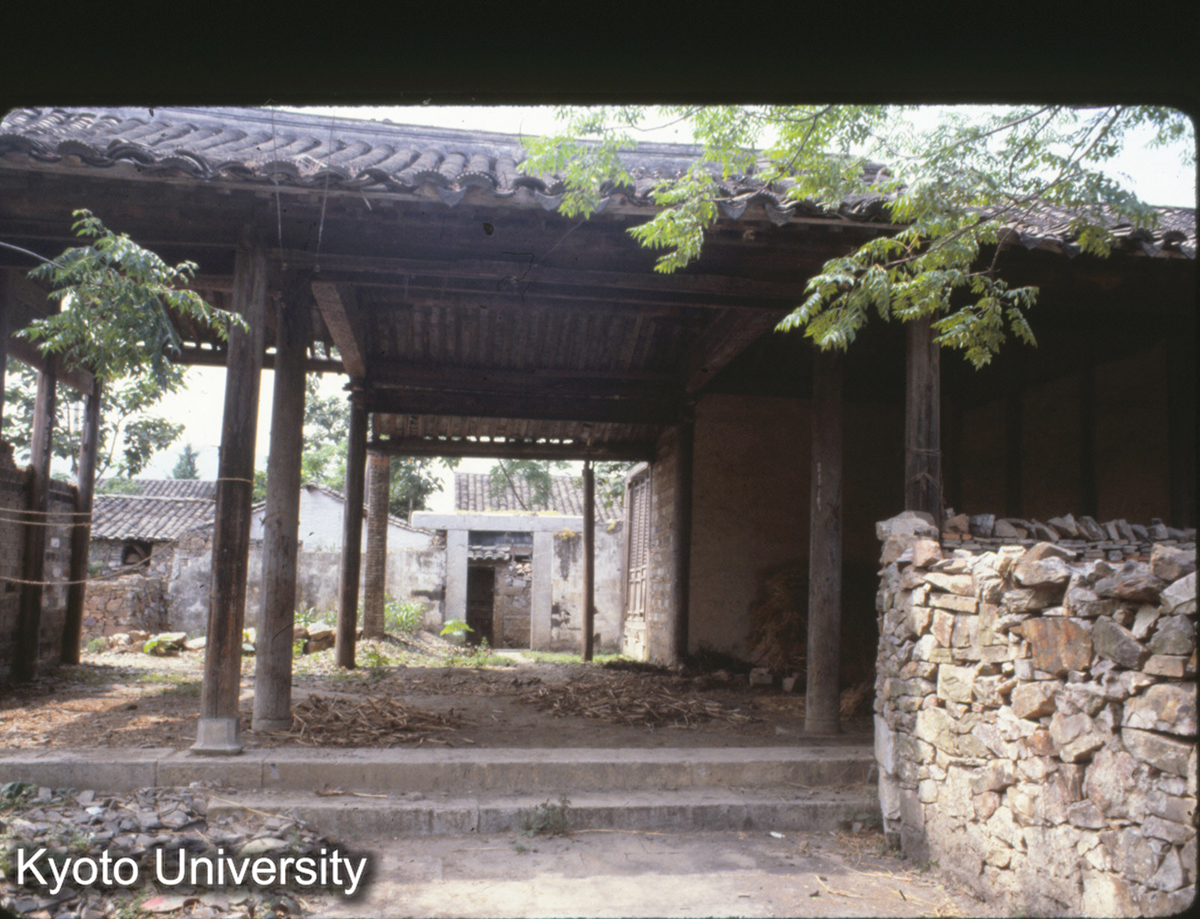 16-24_呉県東山凝徳堂大庁（もと住宅大庁） 万暦ころ (1)