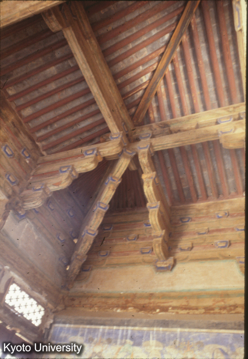 22-17_薊県独楽寺山門 入隅架構 (1)