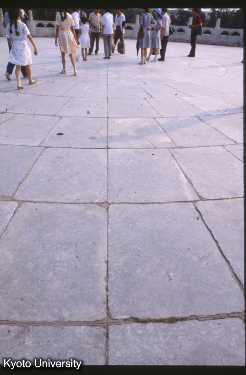 23-36_北京天壇圜丘 石の目地_81 (1)