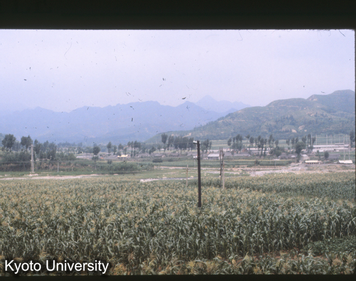 24-13_長城（北京-承徳車中） (1)