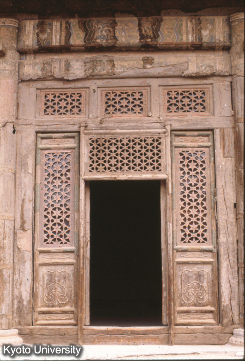 25-7_承徳普寧寺 大雄宝殿 版門 (1)