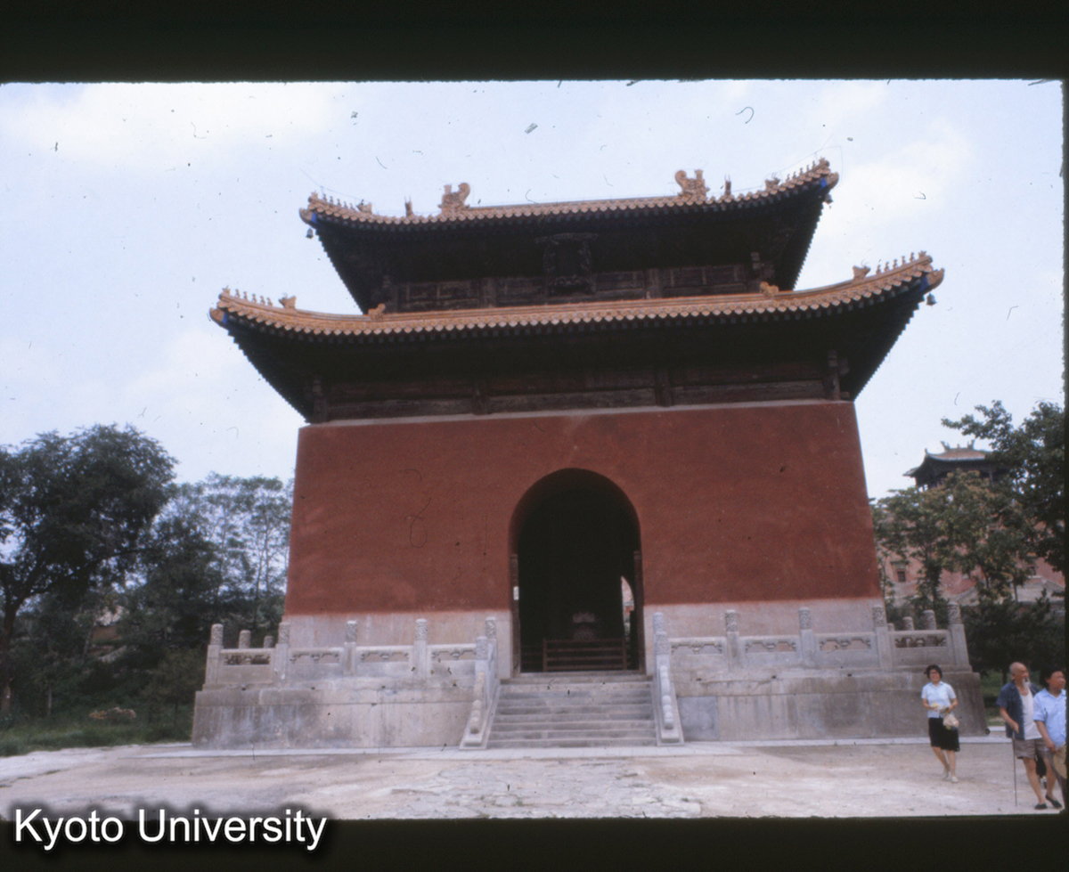 27-7_承徳須弥福寿廟 碑亭 (1)