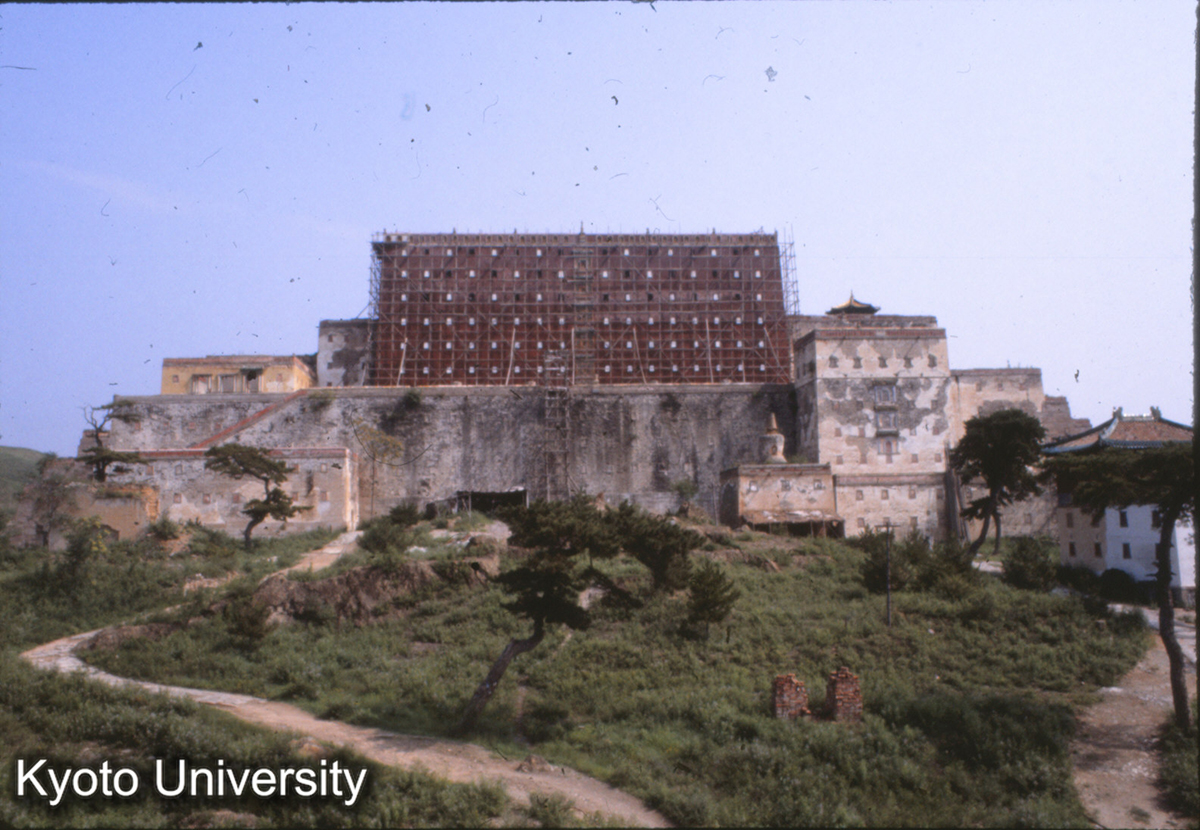 28-29_普陀宗乗之廟大紅台（ラサのポタラ宮を倣す 普陀宗乗はポタラの漢訳） (1)