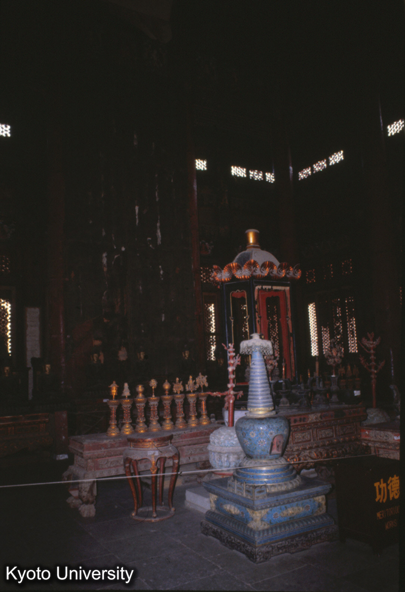 29-12_承徳普陀宗乗之廟万法帰一殿 内部 (1)