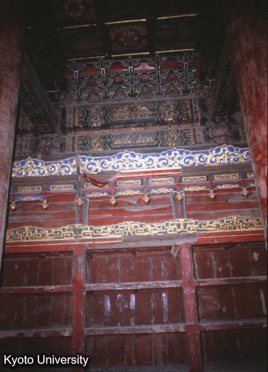 29-23_承徳殊像寺会乗殿 内部 (1)