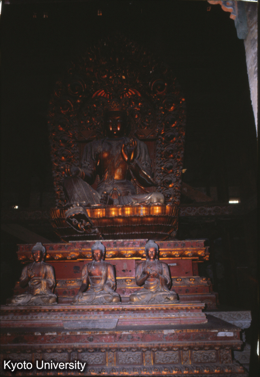 31-1_承徳安遠廟 普渡殿 第一層供緑度母（地蔵） (1)