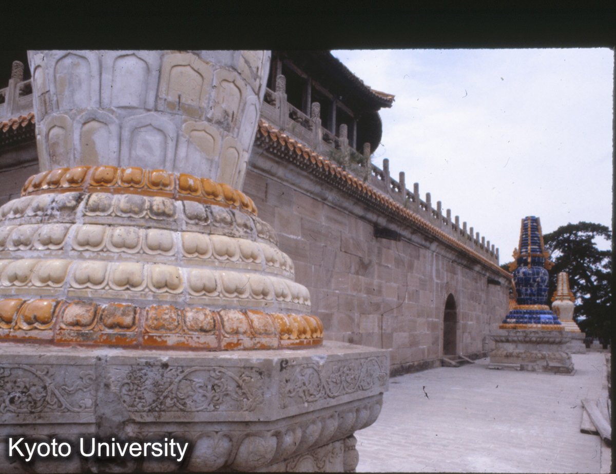 32-3_承徳普楽寺 五色ラマ塔 (1)