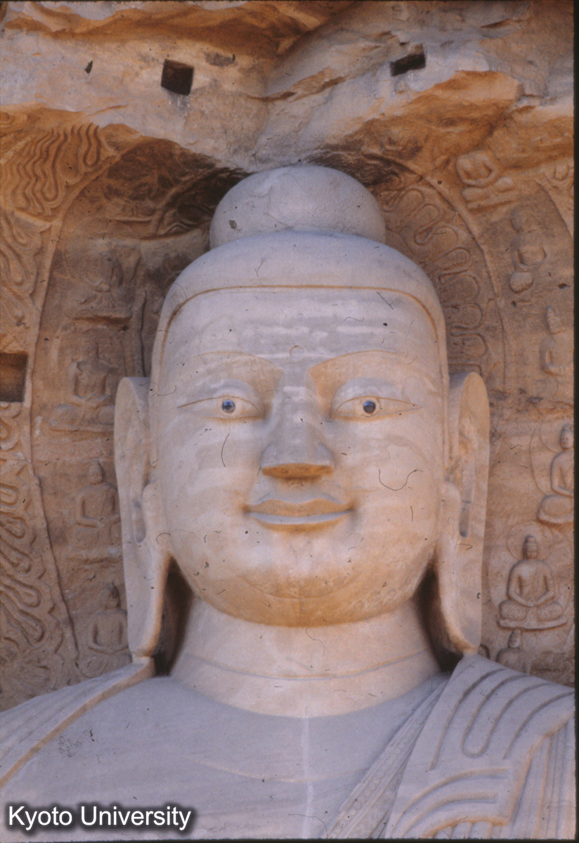 35-3_大同 雲岡 曇曜仏 (1)