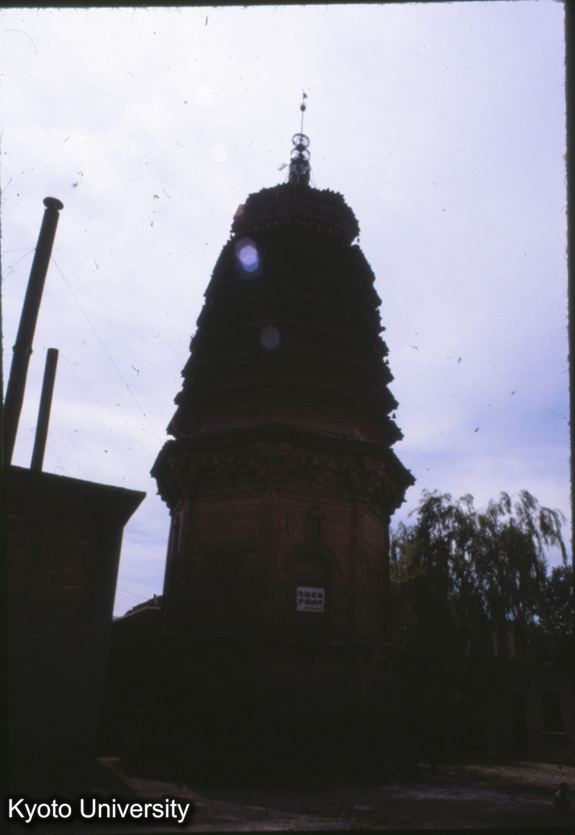 35-31_渾源 円覚寺磚塔（金天会之後） (1)