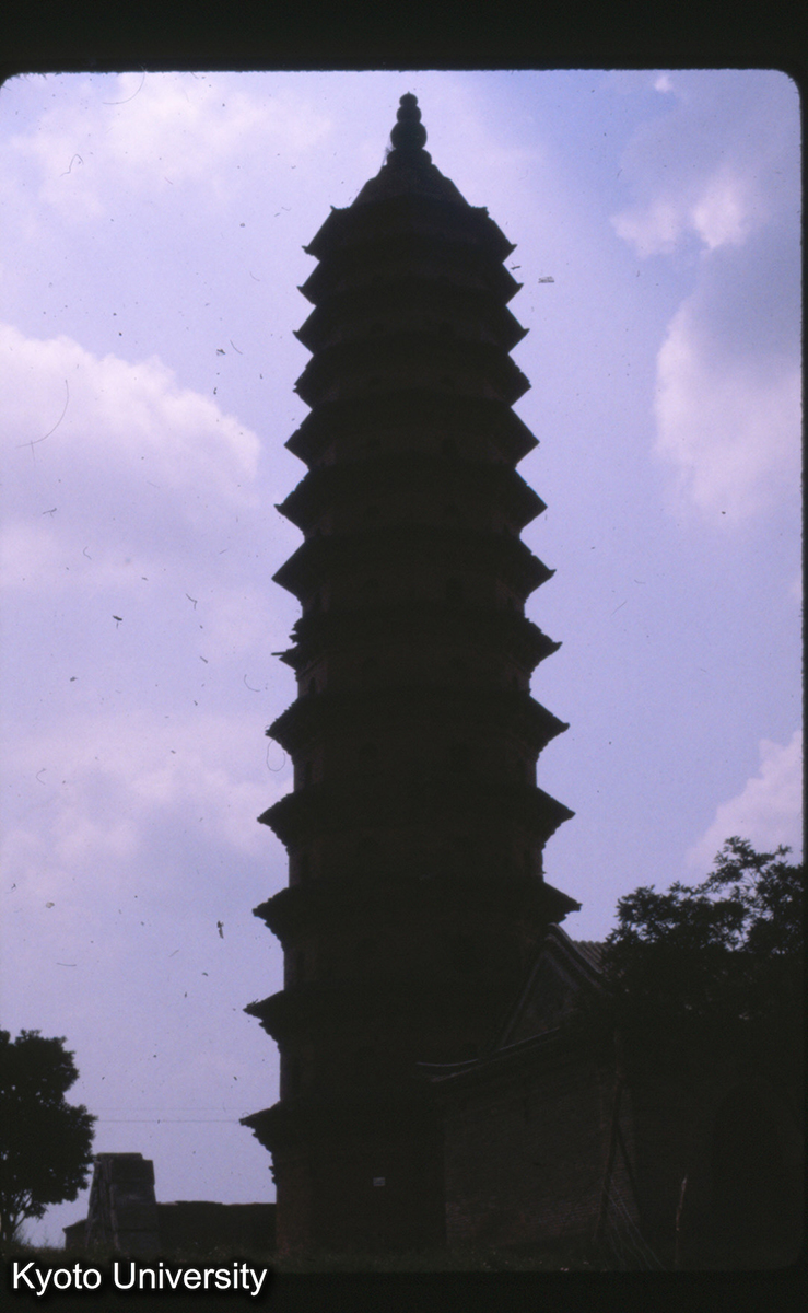 38-35_太原 永祚寺塔 (1)