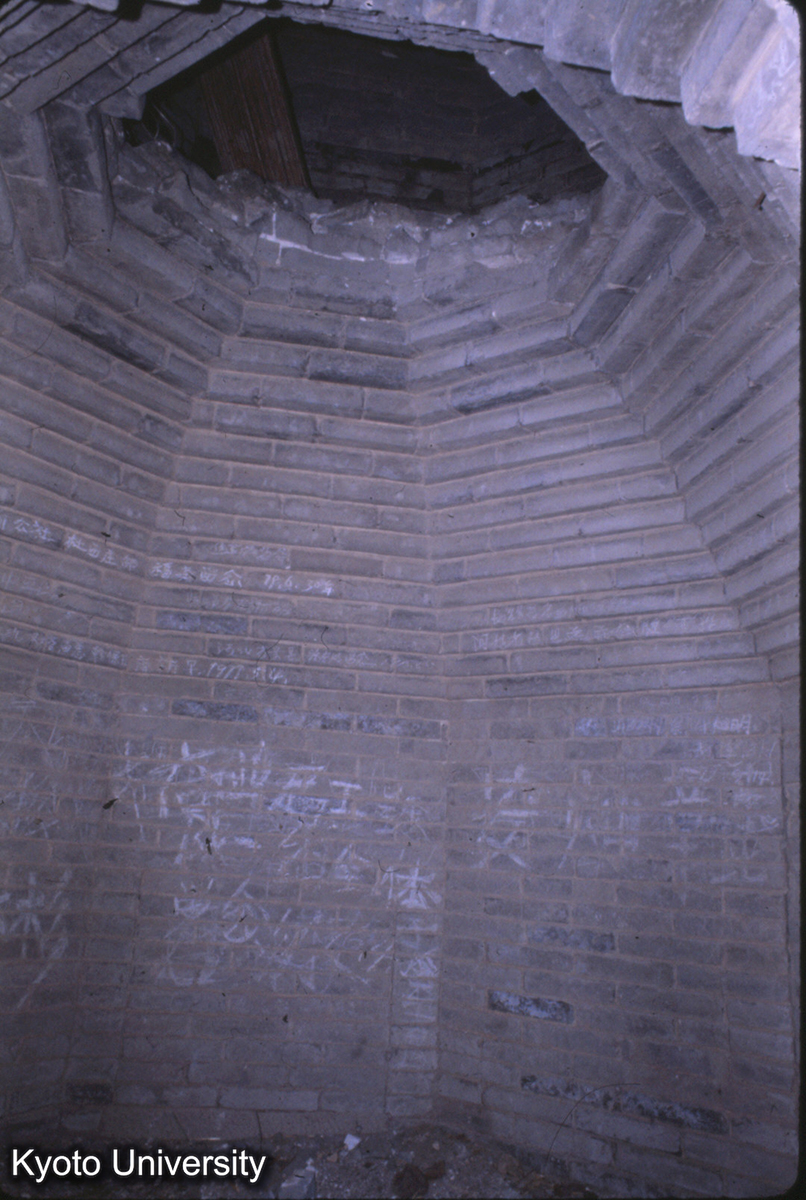 39-9_太原 永祚寺 塔 内部（修理） (1)