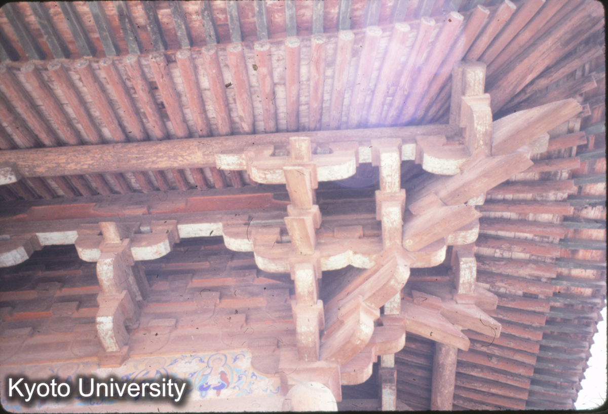 39-35_平遥 鎮国寺 万仏殿 (1)