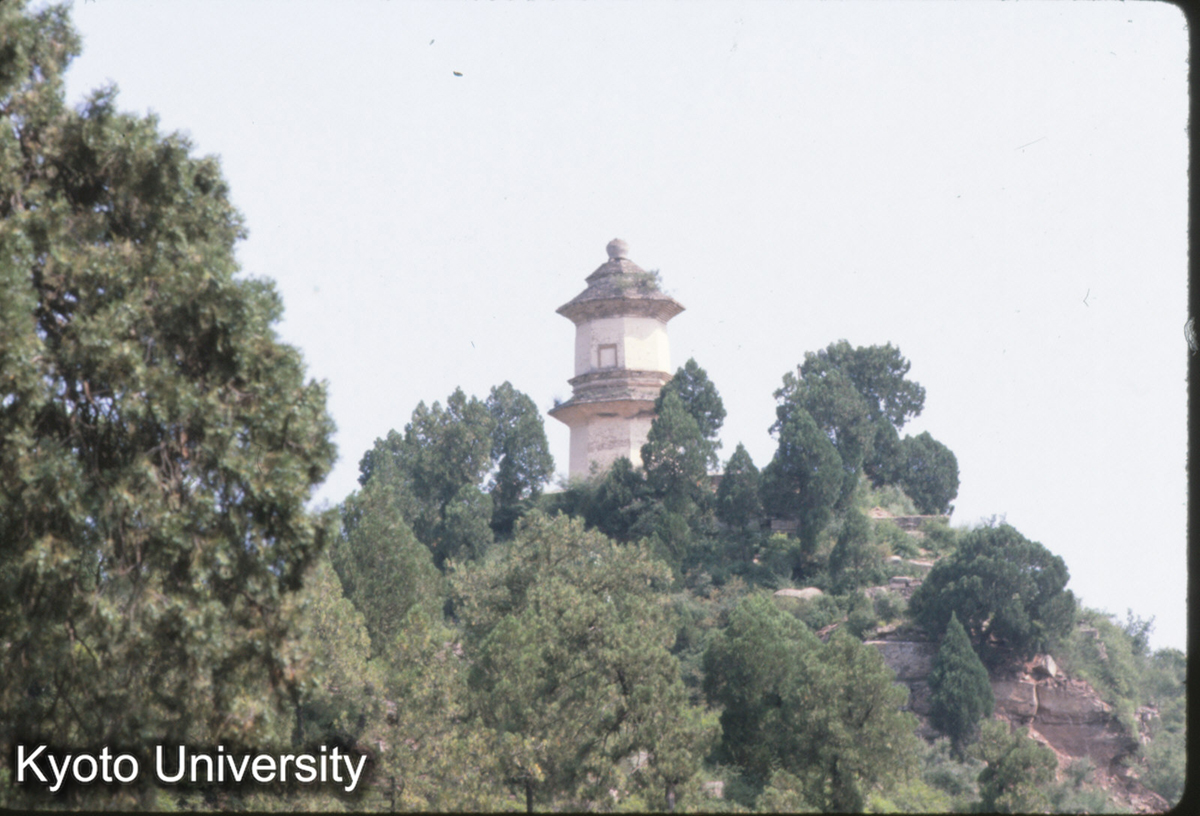 42-33_交城 玄中寺 円寂思師塔 六角二層 康熙27年 (1)