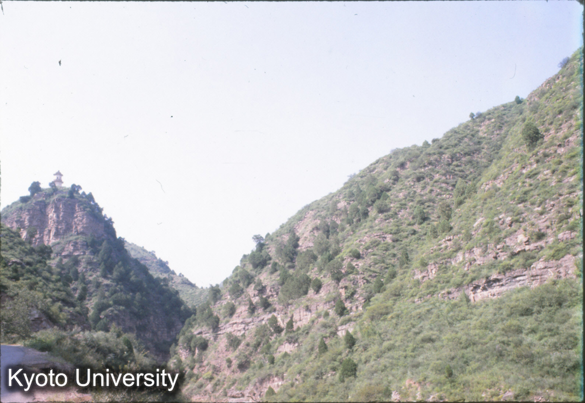 42-38_太原 交城玄中寺 塔遠景 (1)