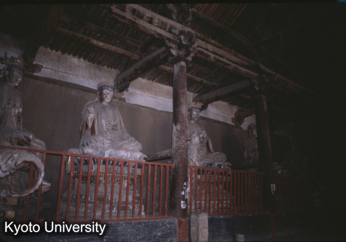 44-36_広勝下寺 後殿（正殿） 仏像 (1)