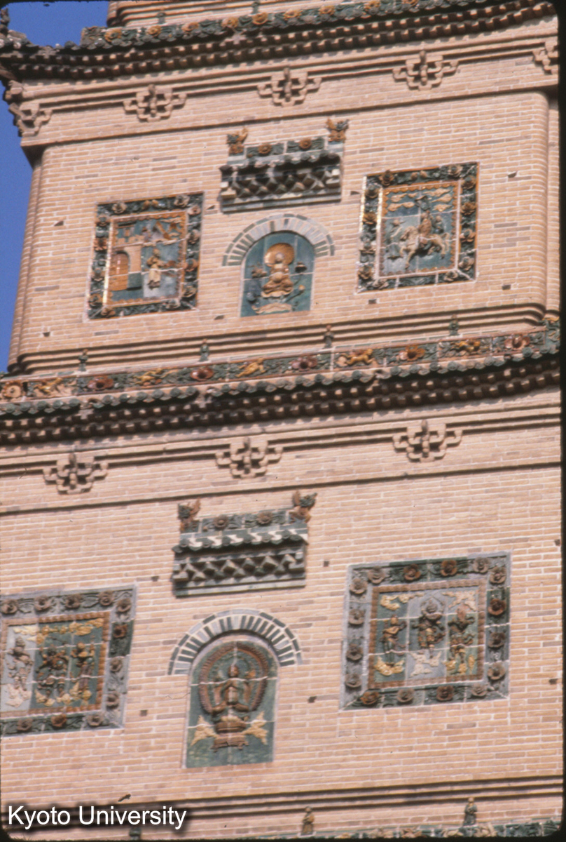 45-24_臨汾 鉄仏寺琉璃塔 (1)