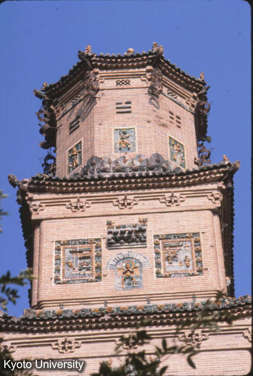 45-26_臨汾 鉄仏寺琉璃塔 (1)