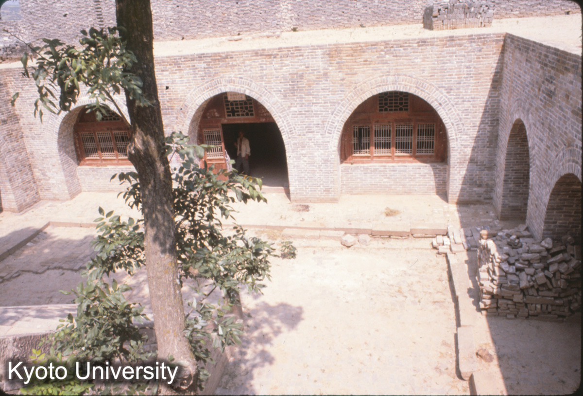 45-30_蒲県 東岳廟 "地岳"（最後窪地） (1)