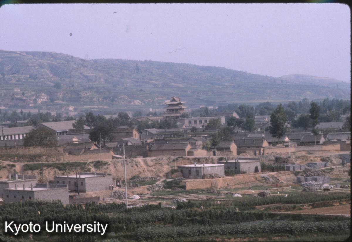 47-9_隰県 小西天より鼓楼をのぞむ (1)