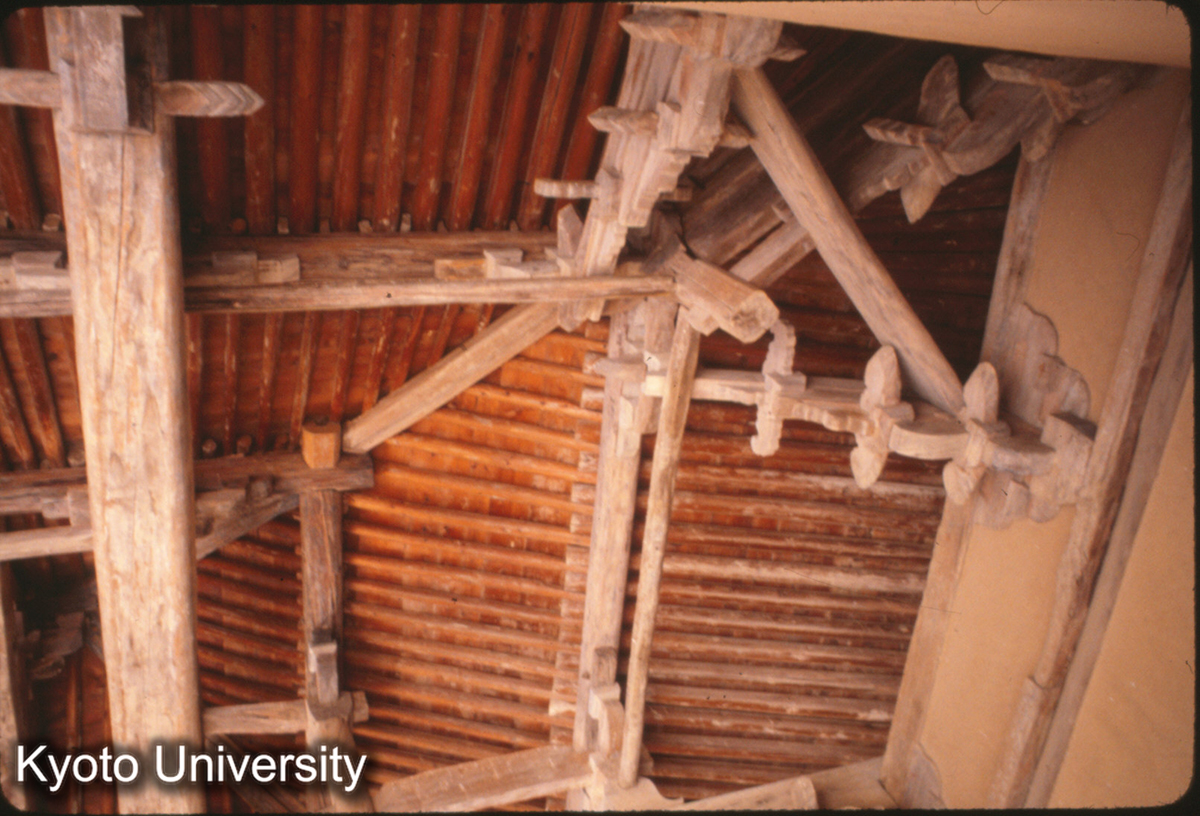 50-24_永楽宮 無極門 廡殿梁架 (1)