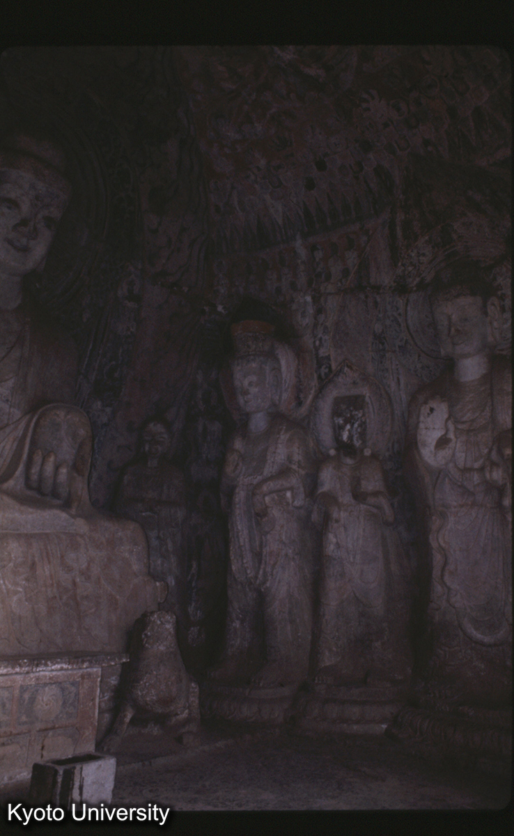 51-24_龍門 賓陽中洞 立仏 (1)