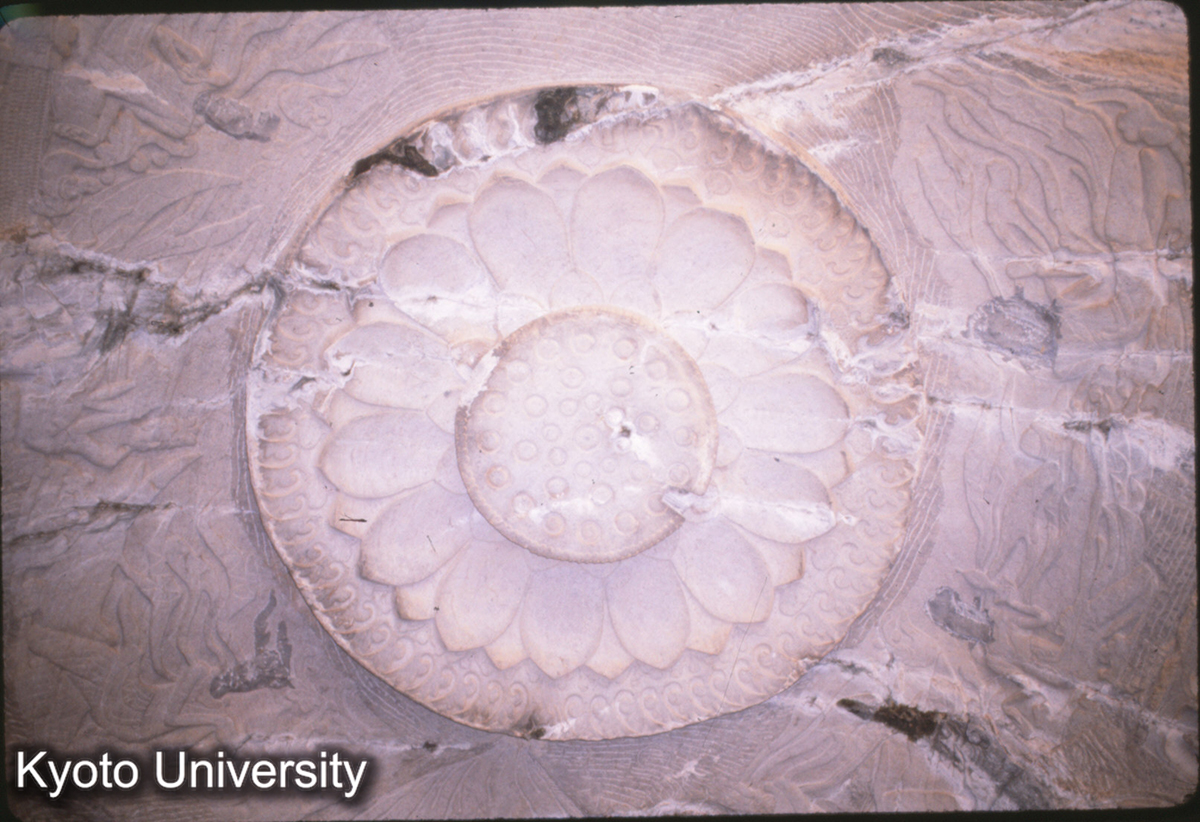 52-1_龍門 蓮華洞 藻井 (1)