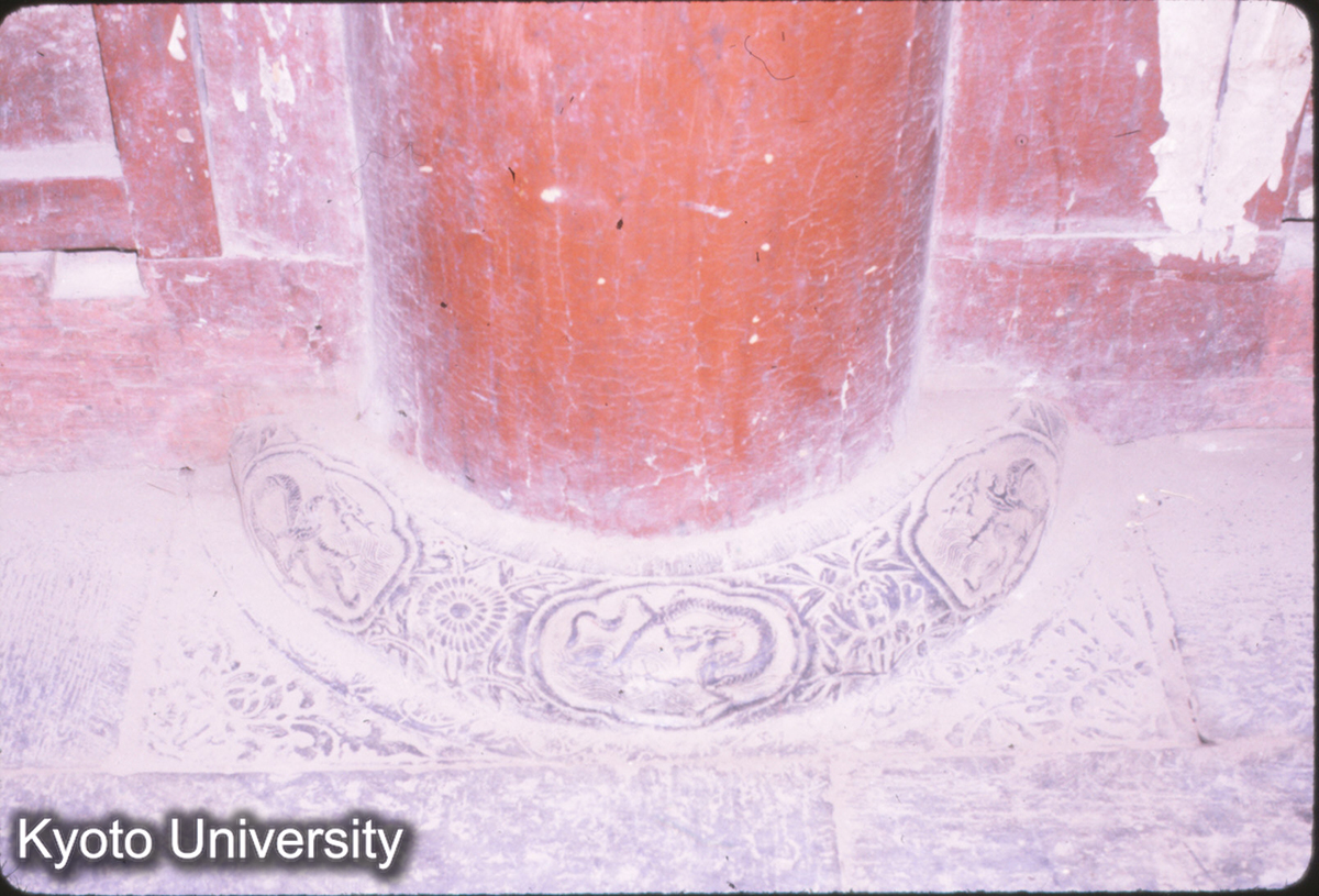 54-14_登封 中岳廟 中岳大殿 宋代原物?柱礎 (1)